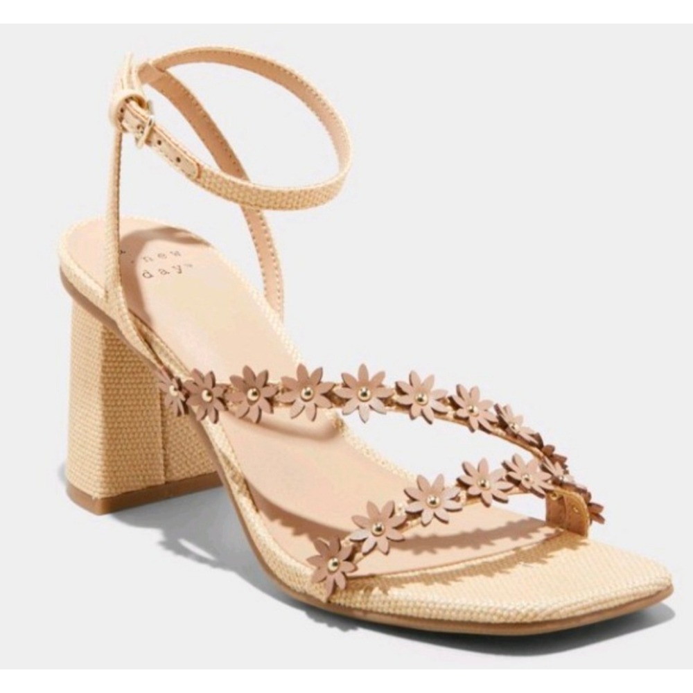 A New Day Womens Mirabel Strappy Block Heels Flower Ankle Strap Sandals Beige 11